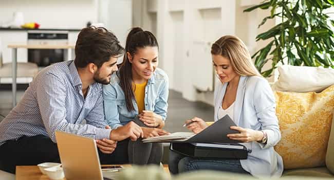 Lethbridge commercial real estate advisor reviews lease terms with a prospective occupier